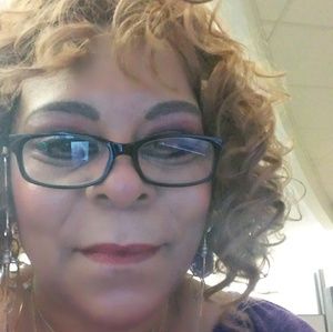 Meet your Posher, Rhonda